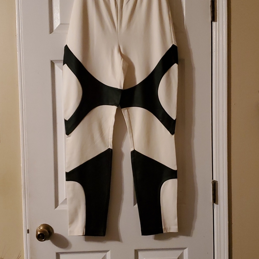 Leggings (NEVER WORN)